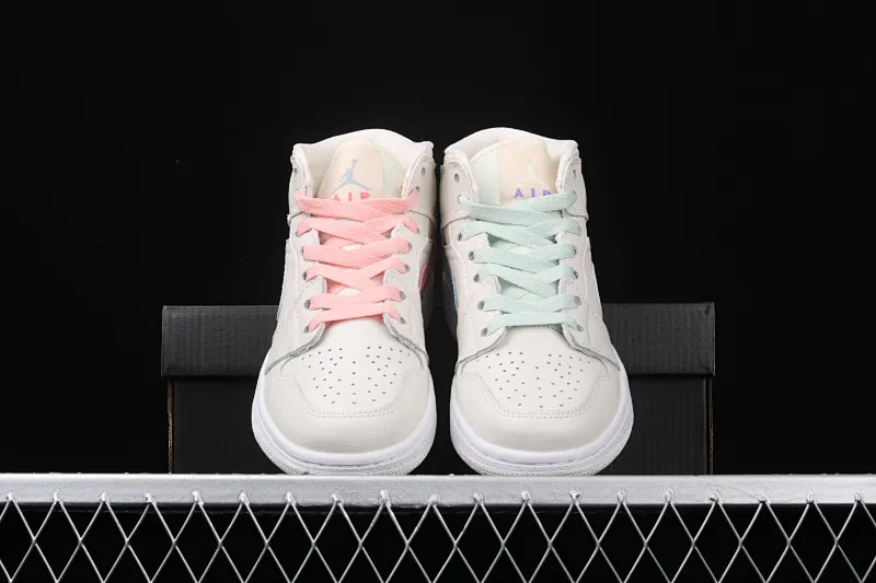 All categories Air Jordan Jordan series basketball shoes Air Jordan 1 Mid cost-effective version Air Jordan 1 Ret High AJ1 Joe 1 rice white mandarin duck hook 555112-035